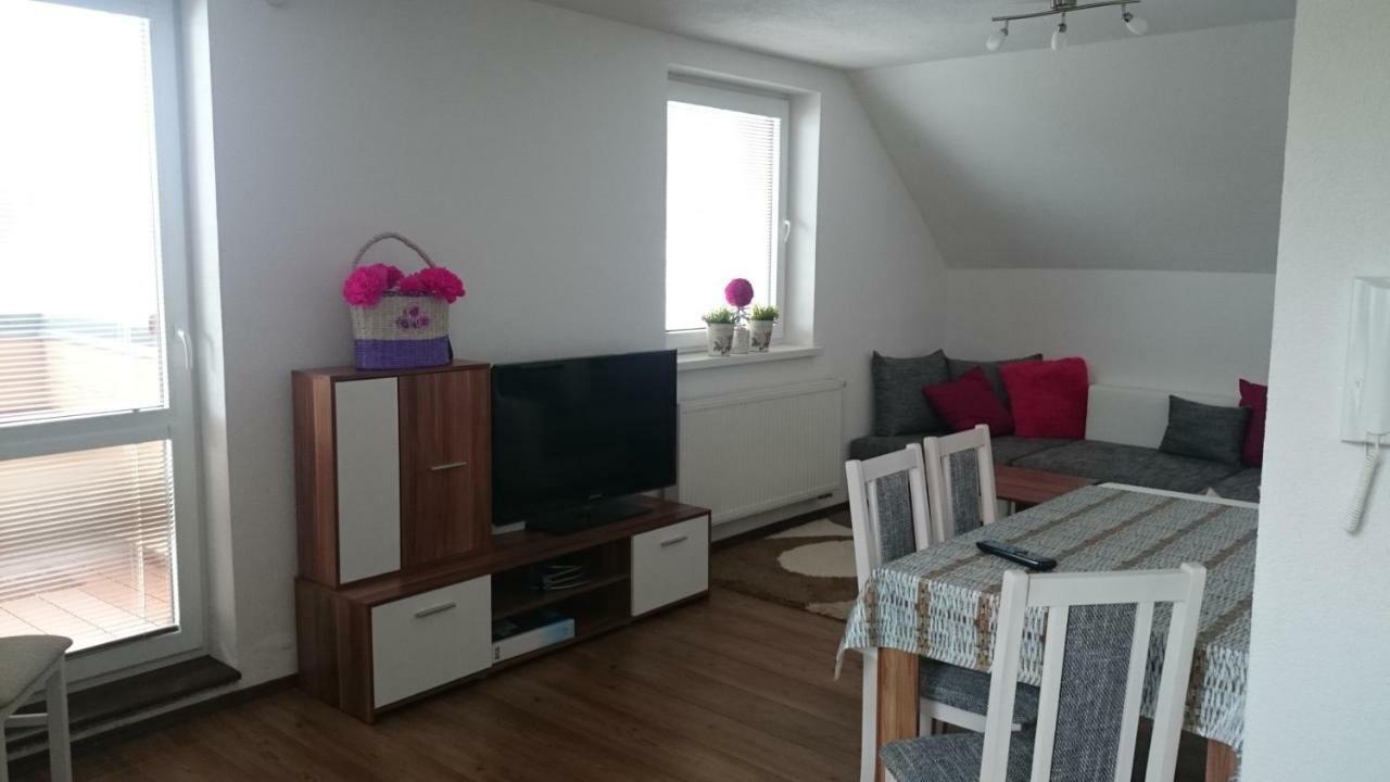 Apartman Lusy Vel'ka Lomnica Dış mekan fotoğraf